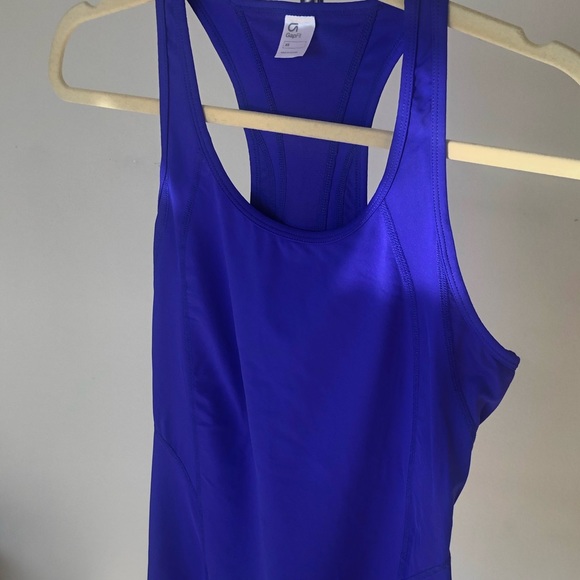 Gap Fit Tank - Picture 3 of 6